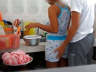 性感的大人穿着紧身衣乱搞自己