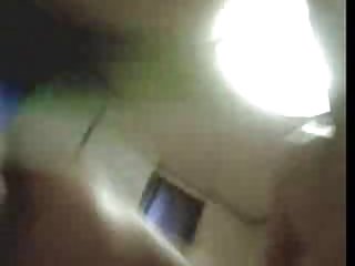 妈妈 搞砸 在 肛门 和 喂 她 嘴 鸡